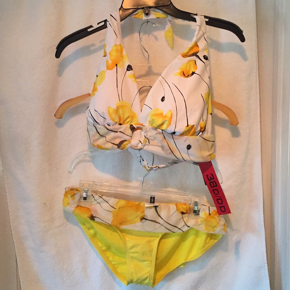NWT Jantzen bikini with yellow floral print